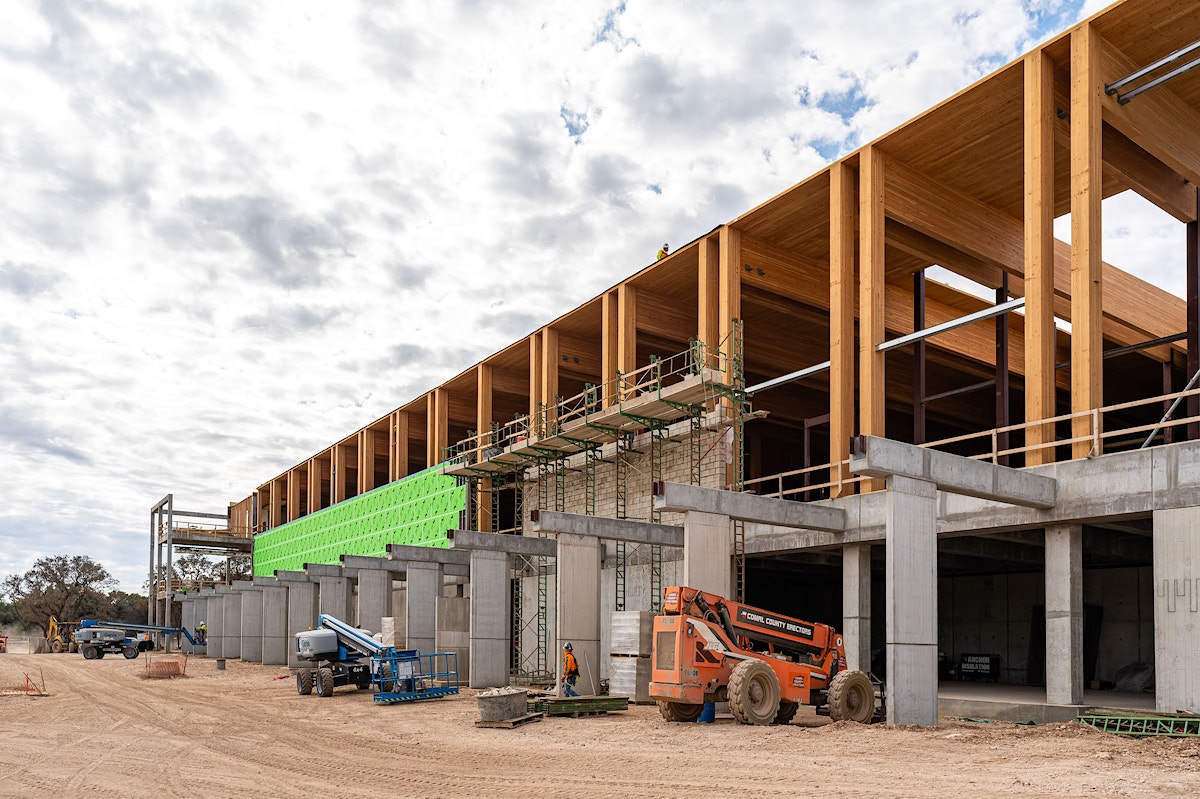 1 23 Victory Capital Spurs web 7