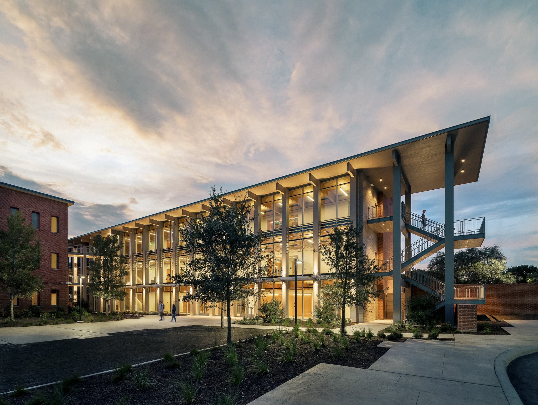 20220818 Lake Flato Trinity University 1 SMALL